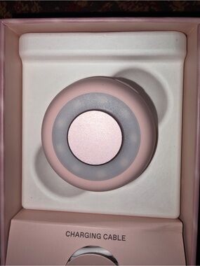 SOLAWAVE 2-in-1 Skincare Mini Light Therapy + Warmth — NEW